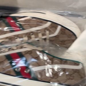 Gucci shoes 1975, matching Gucci socks